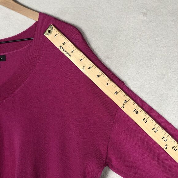 BANANA REPUBLIC 100% Merino Wool V-Neck Sweater Women’s M Pink Fine Gauge EUC - Picture 10 of 11